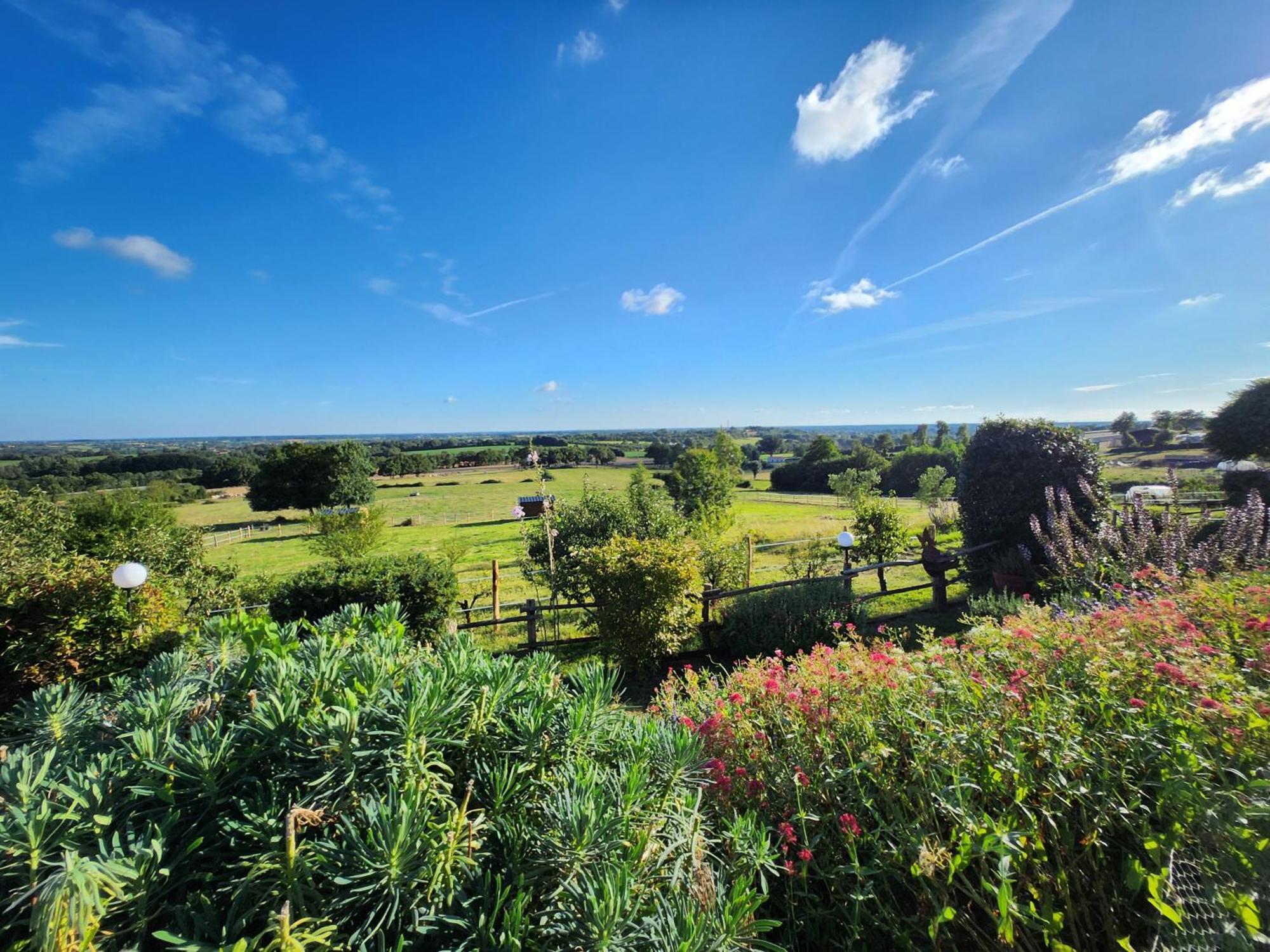 Les Chambres De La Forge Des Collines เลแซร์บิเย ภายนอก รูปภาพ